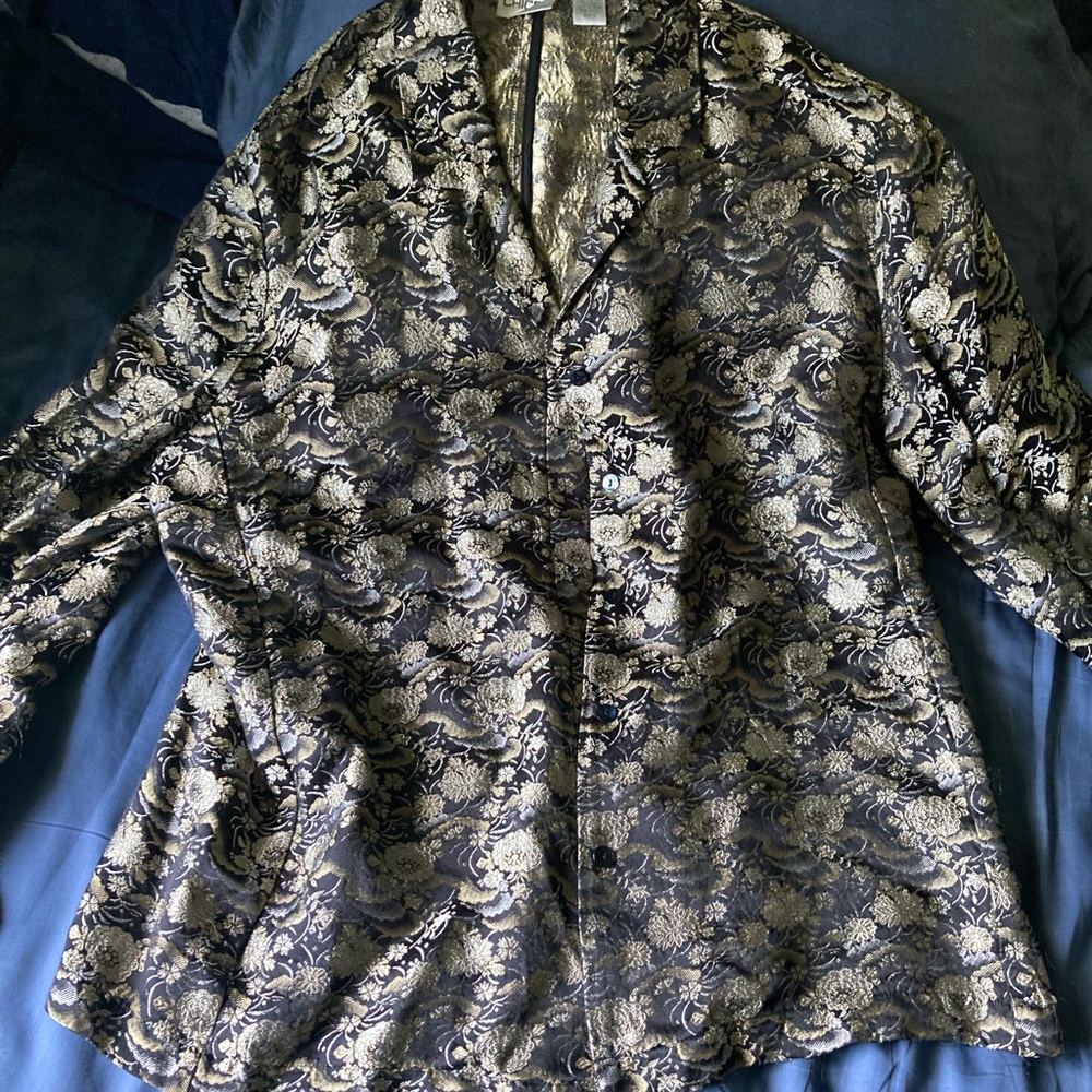 Chicos size 3 silk poly blend button up blouse black and gold